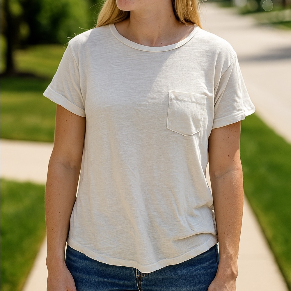 Old Navy The Easy Tee Women’s White Shirt